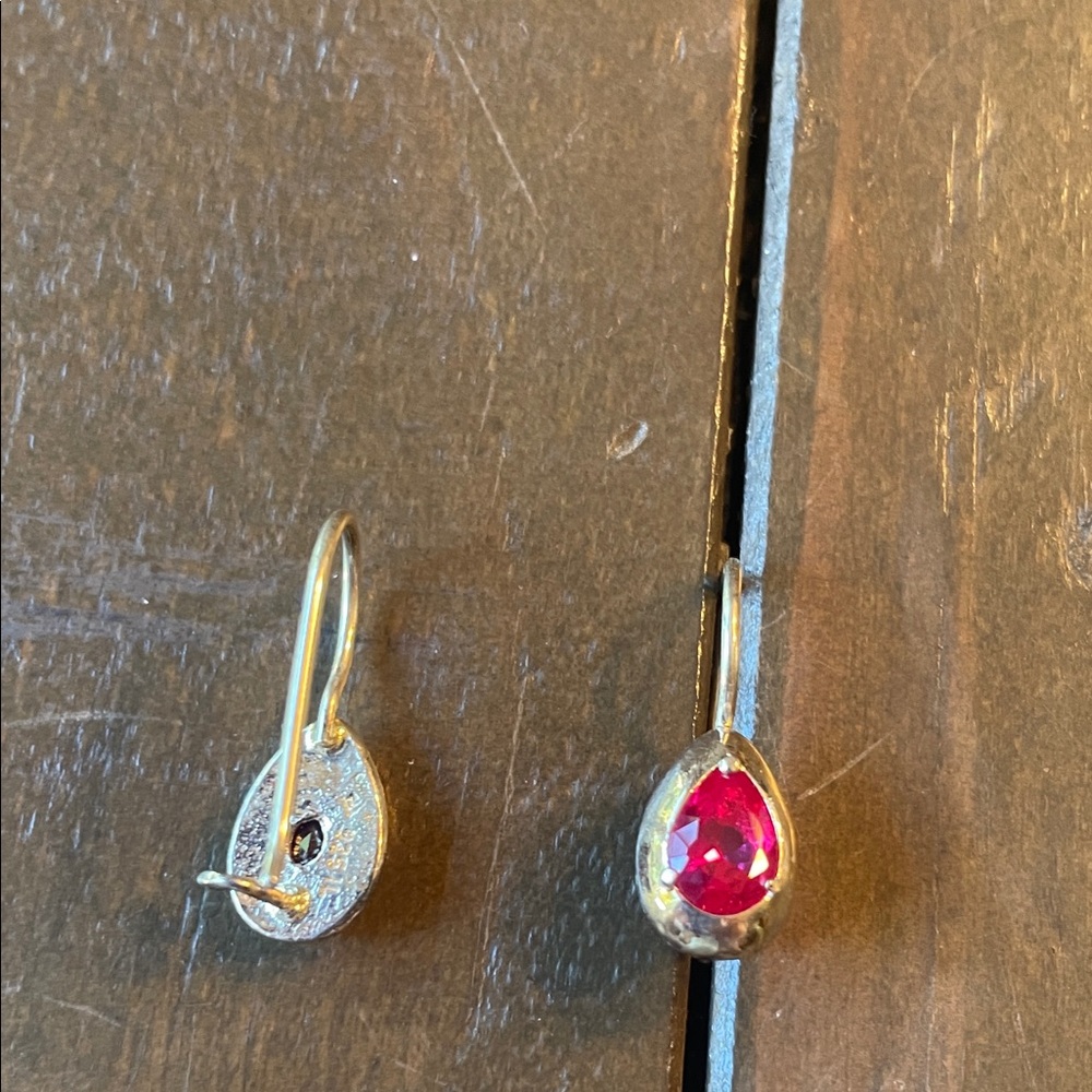 Silpada rare 092 stamped "pear blossom" Earrings. Just beautiful! - Picture 2 of 14